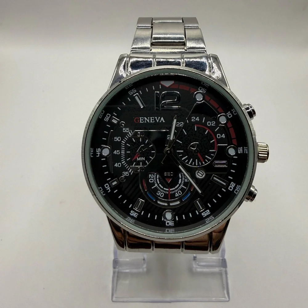 Geneva Silver Band Chronograph Dial 42mm Men's Quartz Watch (New Battery)